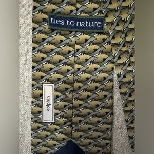 Ties to Nature dolphin tie 100 % Silk